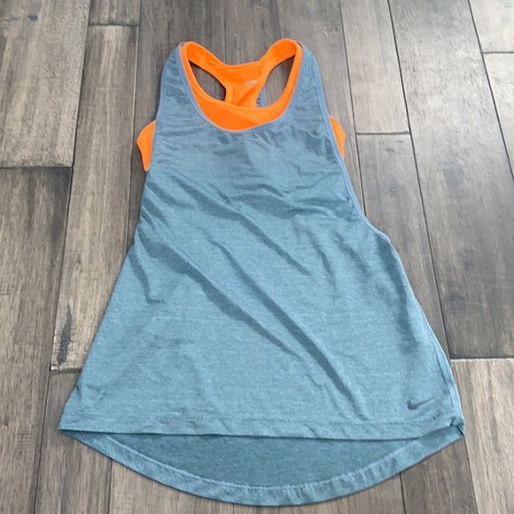 Nike Tops - Nike Dri-Fit Tank Top W/Build In Sports Bra Sz‎ XS